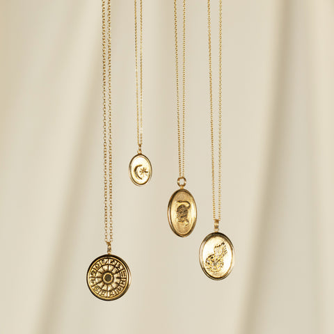 Star and moon medallion Gold